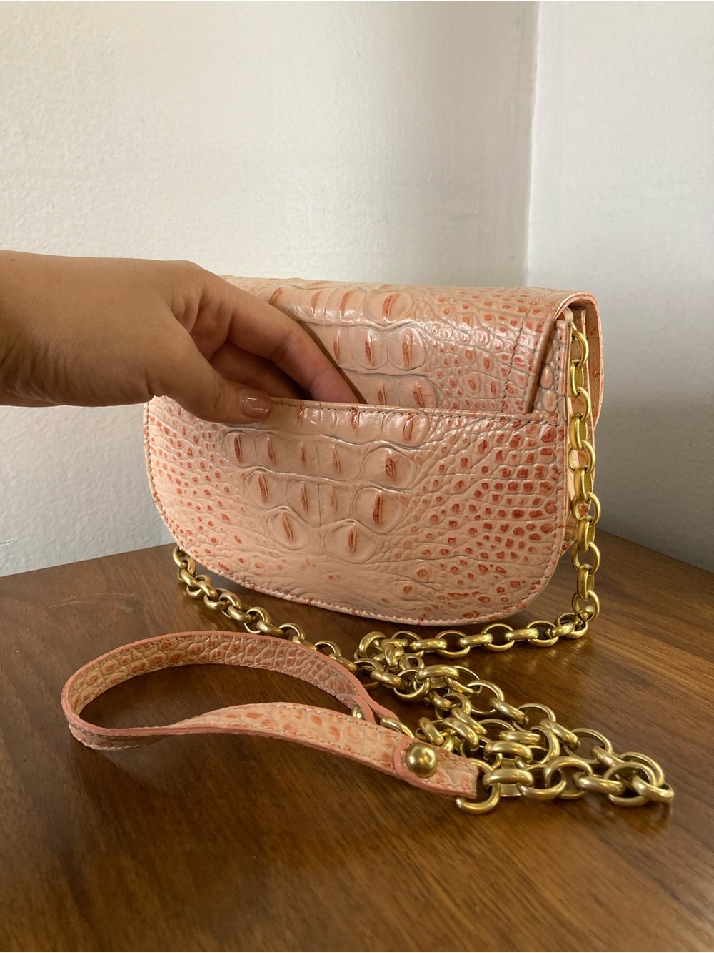 BRAHMIN Portia Pink Peach Croc Embossed Leather Flap Crossbody Bag Chain Strap - Picture 4 of 8